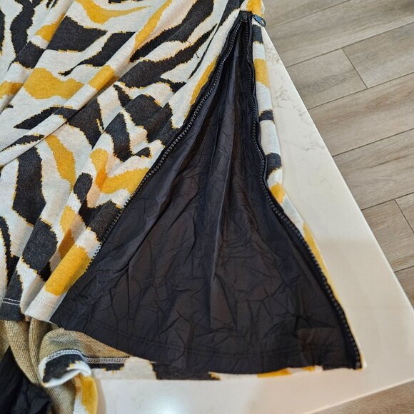 BAR By Melis Kozan XL Tiger Stripe Lightweight Sweater Yellow Black Comfy - Picture 3 of 11